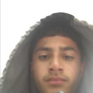 Meet your Posher, Emiliano